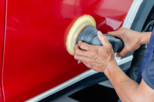 Stylo retouche peinture auto : guide complet sur ses avantages, son utilisation et son prix